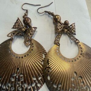 Vintage-Inspired Gold Drop Earrings with Bow Accent